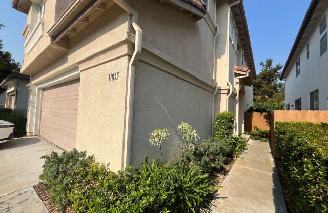 Spacious 4-Bedroom Home in Mira Mesa – Tampico HOA photos photos