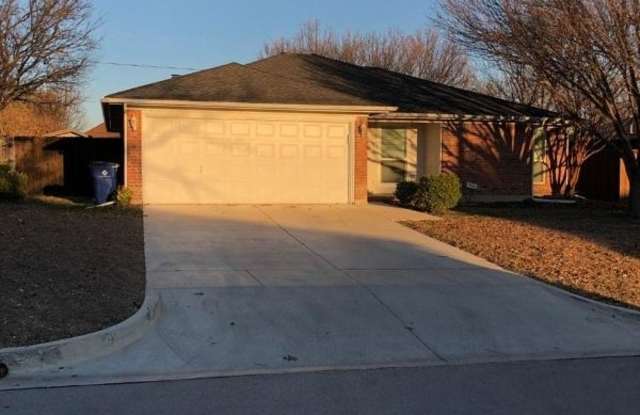 800 Crestview Drive Gallery 2