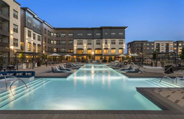 Linz at the Station photos photos