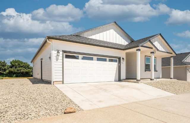 Brand-New Coastal Home Near Bandon Beaches & Golf Gallery 3
