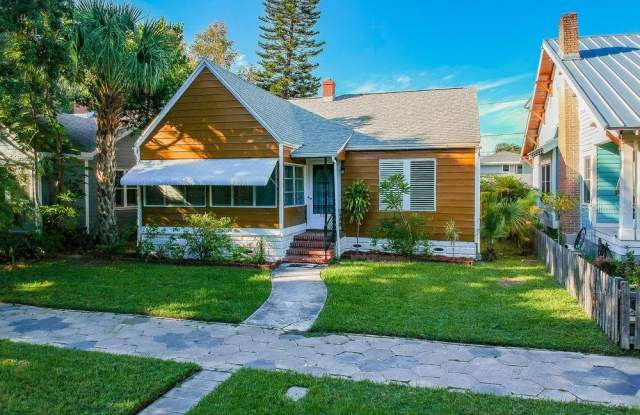 339 12TH AVENUE NE - 339 12th Avenue Northeast, St. Petersburg, FL 33701