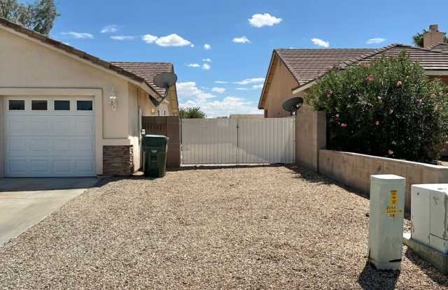 Beautiful 3 Bedroom Home in Walleck Ranch! MOVE IN SPECIAL $200 OFF FIRST MONTHS RENT! Gallery 4
