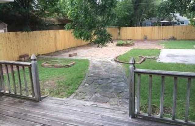 2705 Benbrook Boulevard Gallery 2