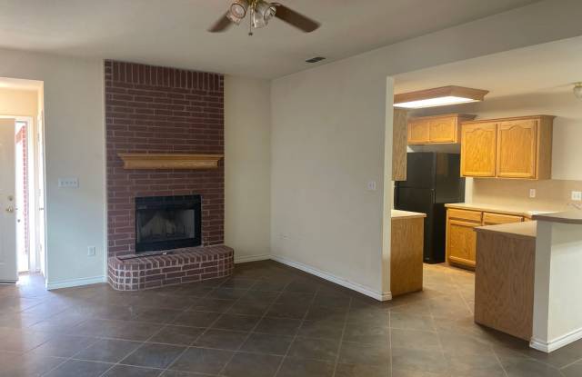3/2/2 duplex!  Heritage Parks! Gallery 3
