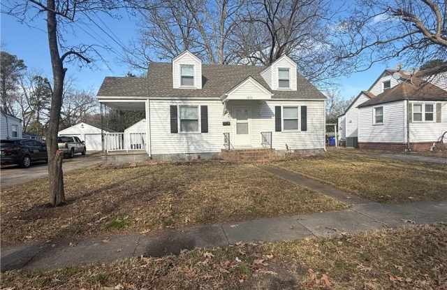 4876 Robin Hood Road photos photos