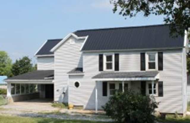 Spacious Farmhouse in Hopewell Township photos photos