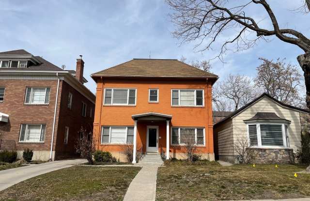 817 E 100 S unit: 2 photos photos