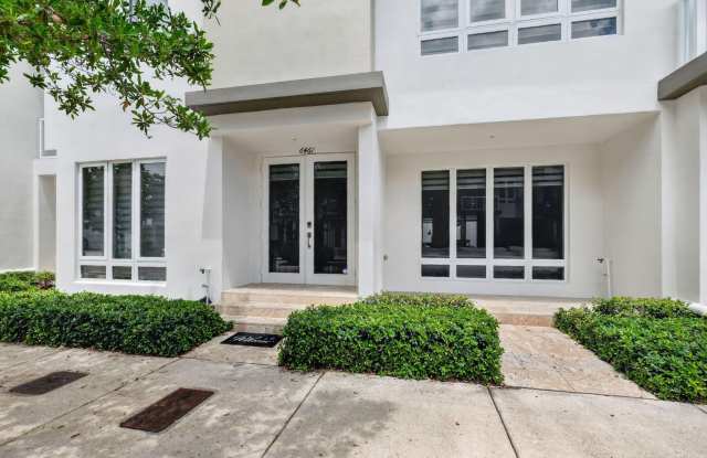 6461 NW 103rd Passage Gallery 2
