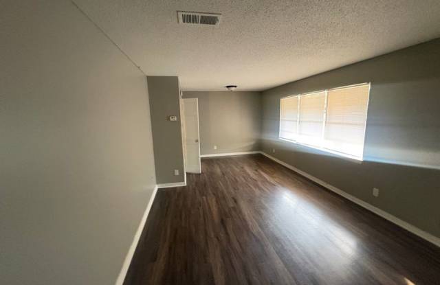 5153 Craigmont Dr Gallery 3