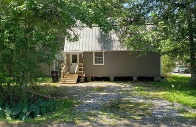 73211 PLANTATION Street Gallery 2