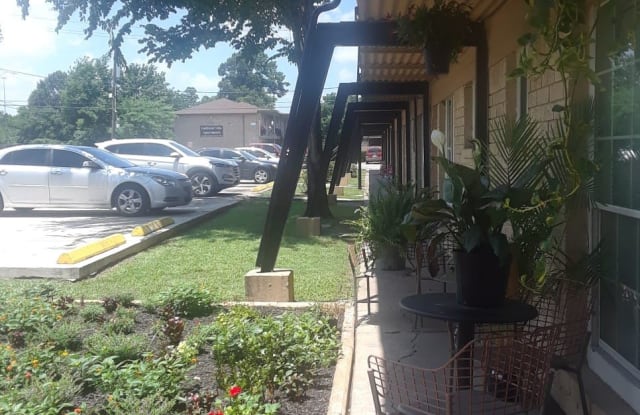 3045 Golfcrest Blvd - 3045 Golfcrest Boulevard, Houston, TX 77087