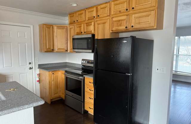 Beautiful Updated Beacon Hill Home - Newly Updated! Gallery 3