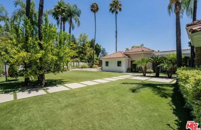 17520 Embassy Dr Gallery 3