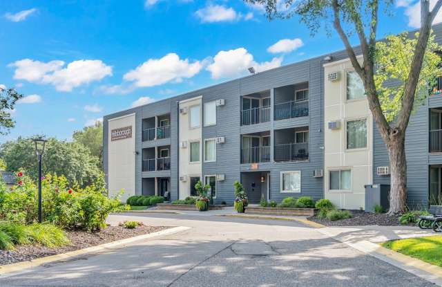 Hillsborough Apartments Gallery 2