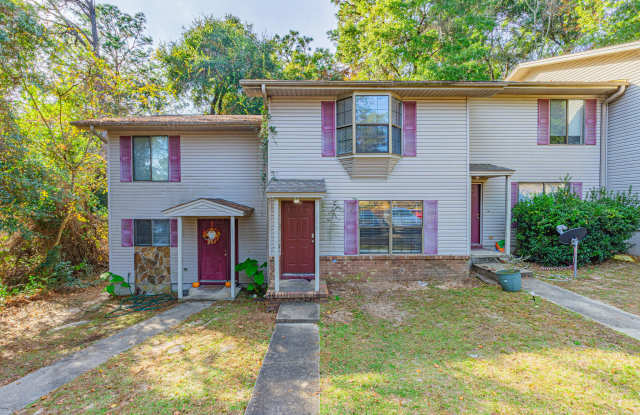 216 Virginia Street - 216 Virginia Street, Crestview, FL 32539