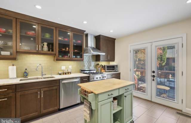 10935 WHITERIM DR Gallery 4