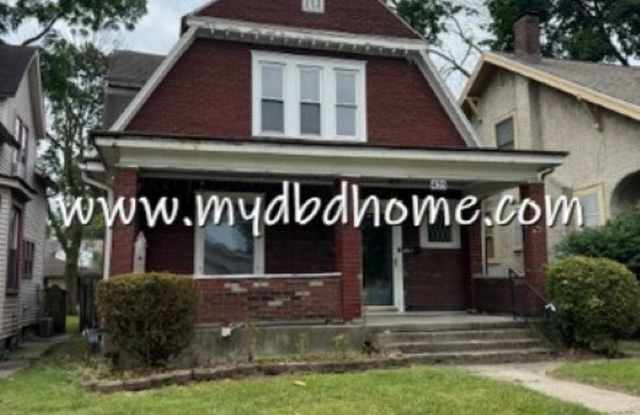 435 W Wildwood photos photos