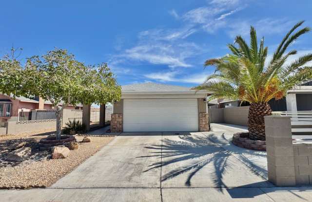 1913 Cameron St / Single Story - 3 Bed, 2 Bath Home - NO HOA! Gallery 1