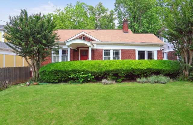 650 Yorkshire Road NE photos photos