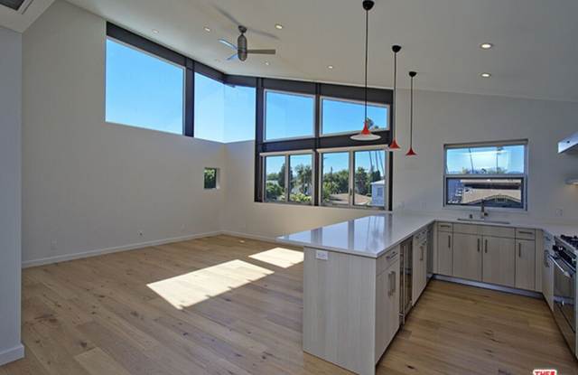 806 6th Ave unit: 4 photos photos