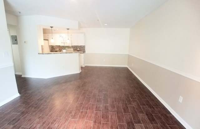 Gorgeous 1/1 Condo for Rent at The Crest close to UCF and Valencia College. - 802 Crest Pines Drive, Alafaya, FL 32828