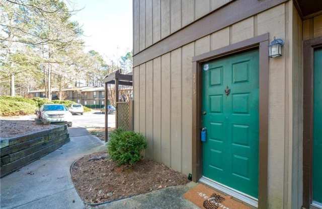 3915 Cedar Circle Gallery 2