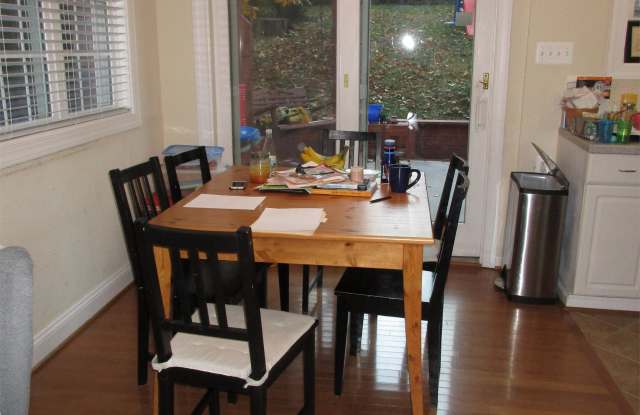 7308 Woodley Place Gallery 3