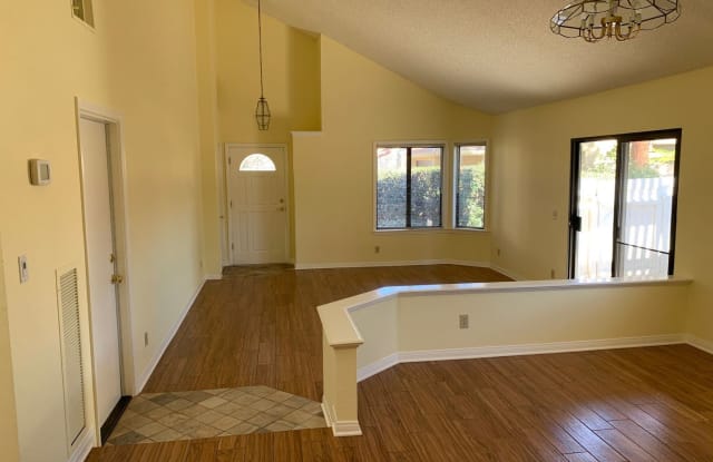 2276 Oak Haven Ave - 2276 Oak Haven Avenue, Simi Valley, CA 93063