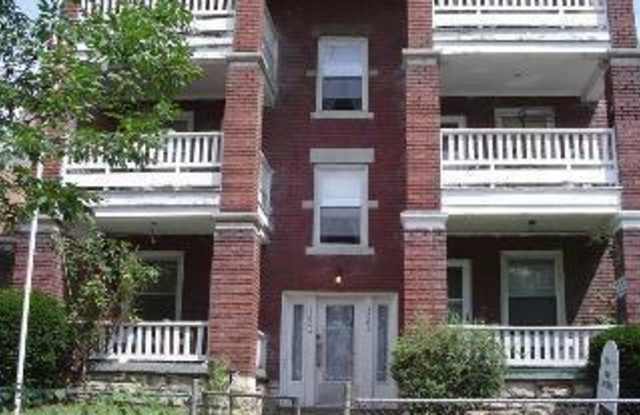 3206 E 11th Street - 3206 E 11th St, Kansas City, MO 64127
