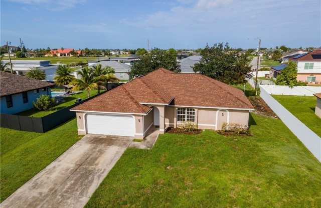 152 NW 6th Avenue photos photos