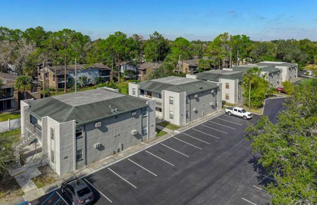 1BD/1BA Apartment off Curry Ford in Henley Park Apartments! - 5103 Curry Ford Road, Orlando, FL 32812