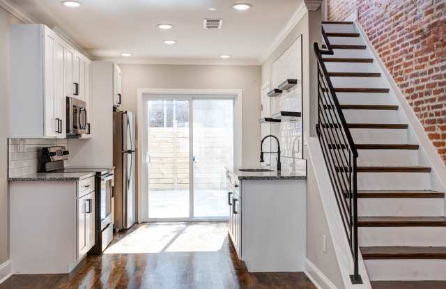 Spacious City Living Awaits at 2914 Westmont Street! Gallery 4