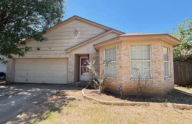 1721 Whispering Cove Trail - 1721 Whispering Cove Trail, Fort Worth, TX 76134