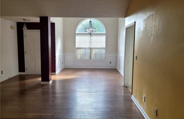 2360 Pettit Drive Gallery 3