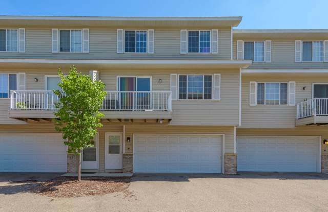Rare woodbury 2 bed townhouse rental! - 2509 Cobble Hill Court, Woodbury, MN 55125