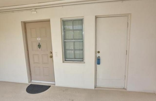 2801 N PALM AIRE Drive Gallery 4