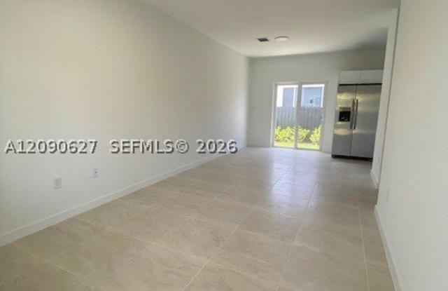 855 SW 1st ST Gallery 3