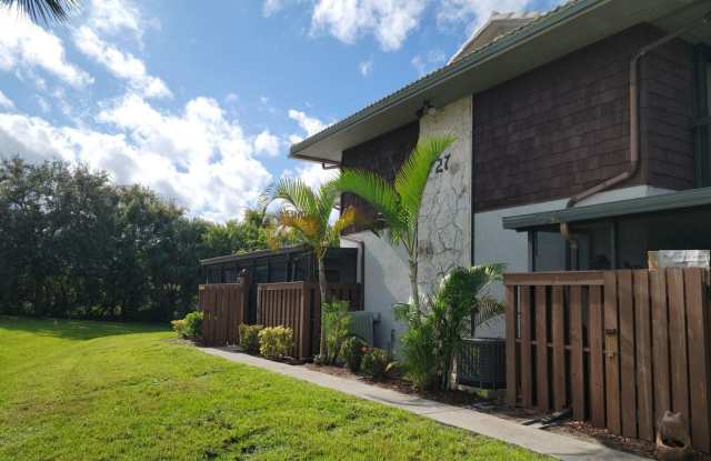 2704 SE King Arthurs Court 27 - 2704 Southeast King Arthurs Court, Port St. Lucie, FL 34952