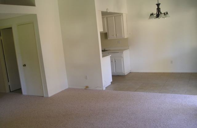 422 Parkside Dr. Gallery 4