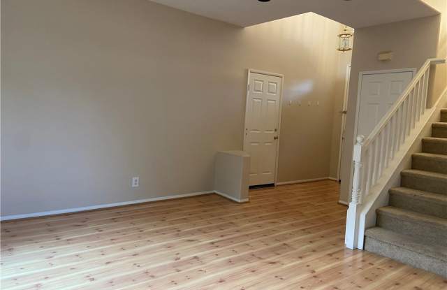 54 Santa Catalina Aisle Gallery 3
