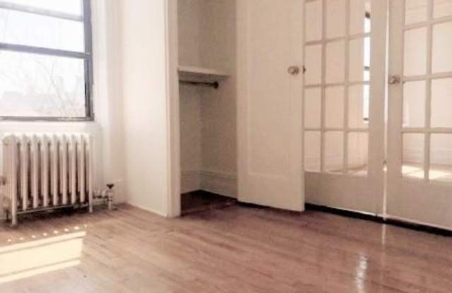 48 Perry Street Gallery 4