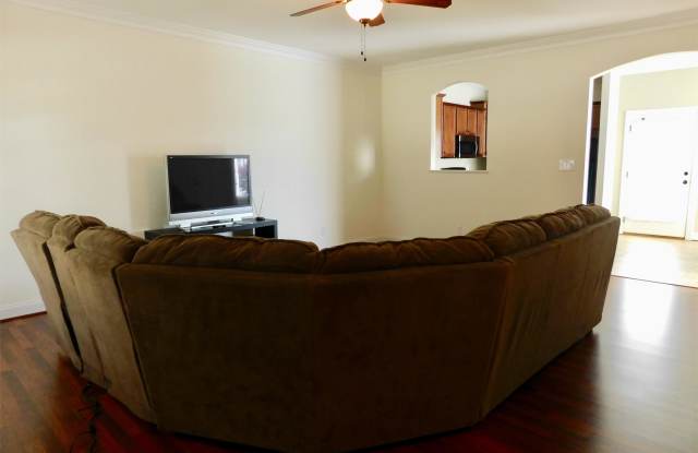 514 Capstone Drive Gallery 4