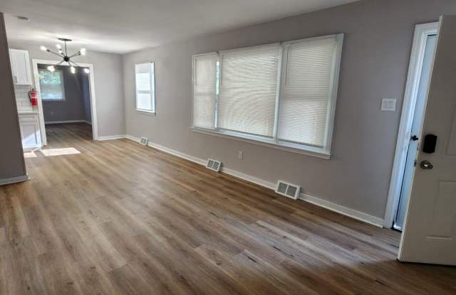 Spacious 3-Bedroom Rancher with Family Room & Corner Lot – Stratford, NJ, 13 Duke Ave. Gallery 4
