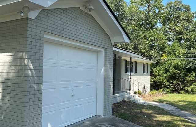 3 Bedroom 2 Bath House in Stiles Point - James Island Charleston Gallery 4