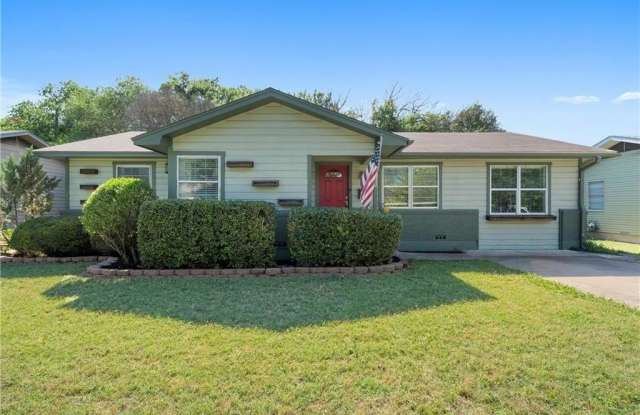 1824 Northcrest Drive photos photos