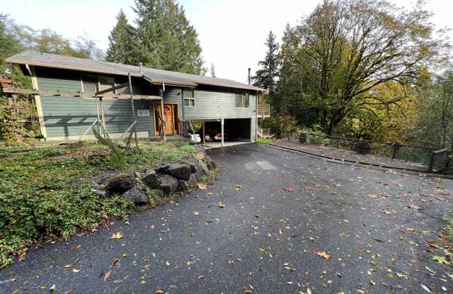 Southworth Hideaway Available Now! Small Pets Okay! 2 Br for Rent! photos photos