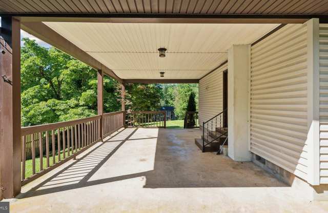 7432 PORCH Road Gallery 4