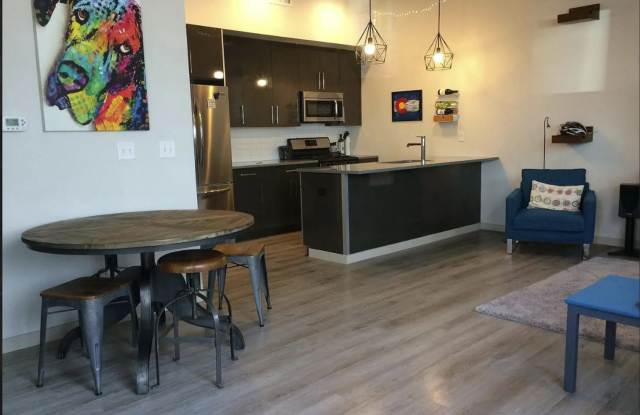 MOVE IN SPECIAL One Bedroom in Nickel Flats Condos in Boulder! photos photos