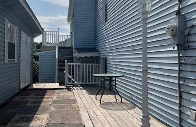 Newly Updated Single Family Home Gallery 4