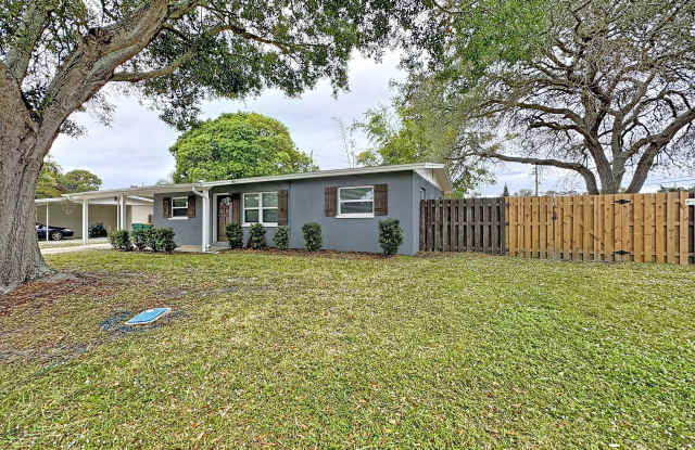 170 Moore Avenue - 170 Moore Avenue, Merritt Island, FL 32952